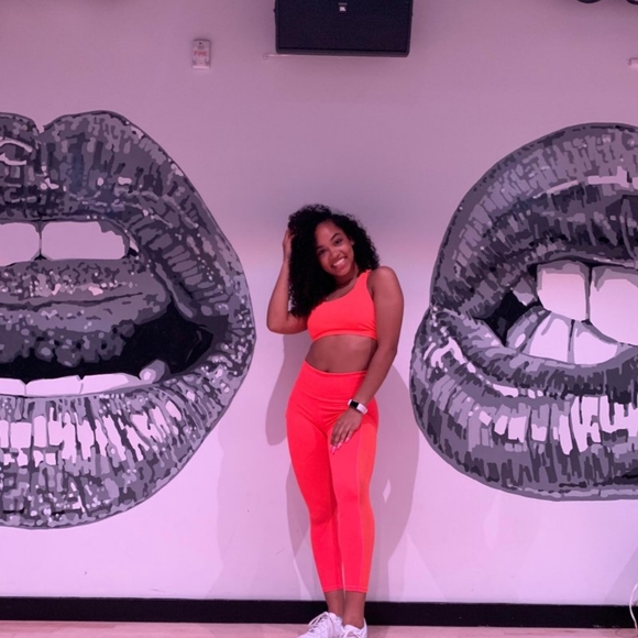 FABLETICS SET XS BRA AND LEGGINGS - Picture 13 of 14